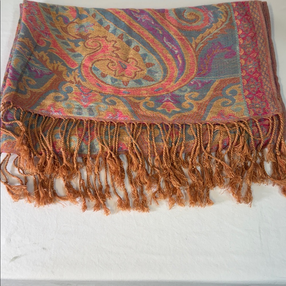 Elegant Paisley Scarf in cool tones Multicolor - Picture 4 of 4